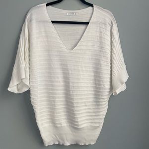 Stacatto V-neck ribbed short flutter sleeve sweater. - new without tags